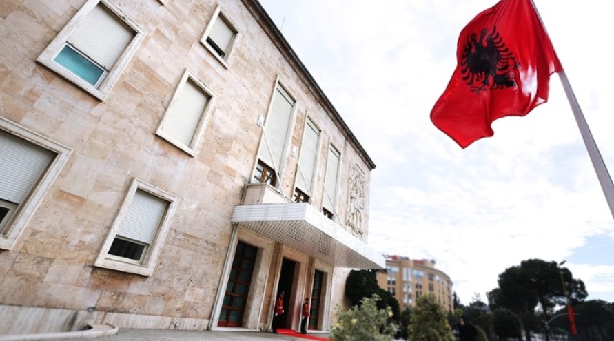 Ndryshon Kodi Penal, Qeveria vendime per kontrollin e armeve